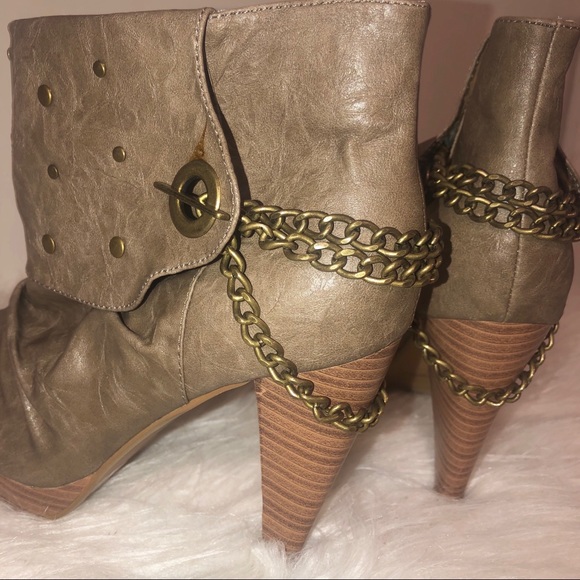 New Qupid Peep Toe Heels With Metal Detail Sz 6.5 - Picture 4 of 8